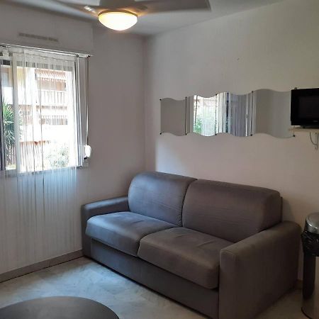Studio Bord De Mer Nice Ouest Apartment Luaran gambar