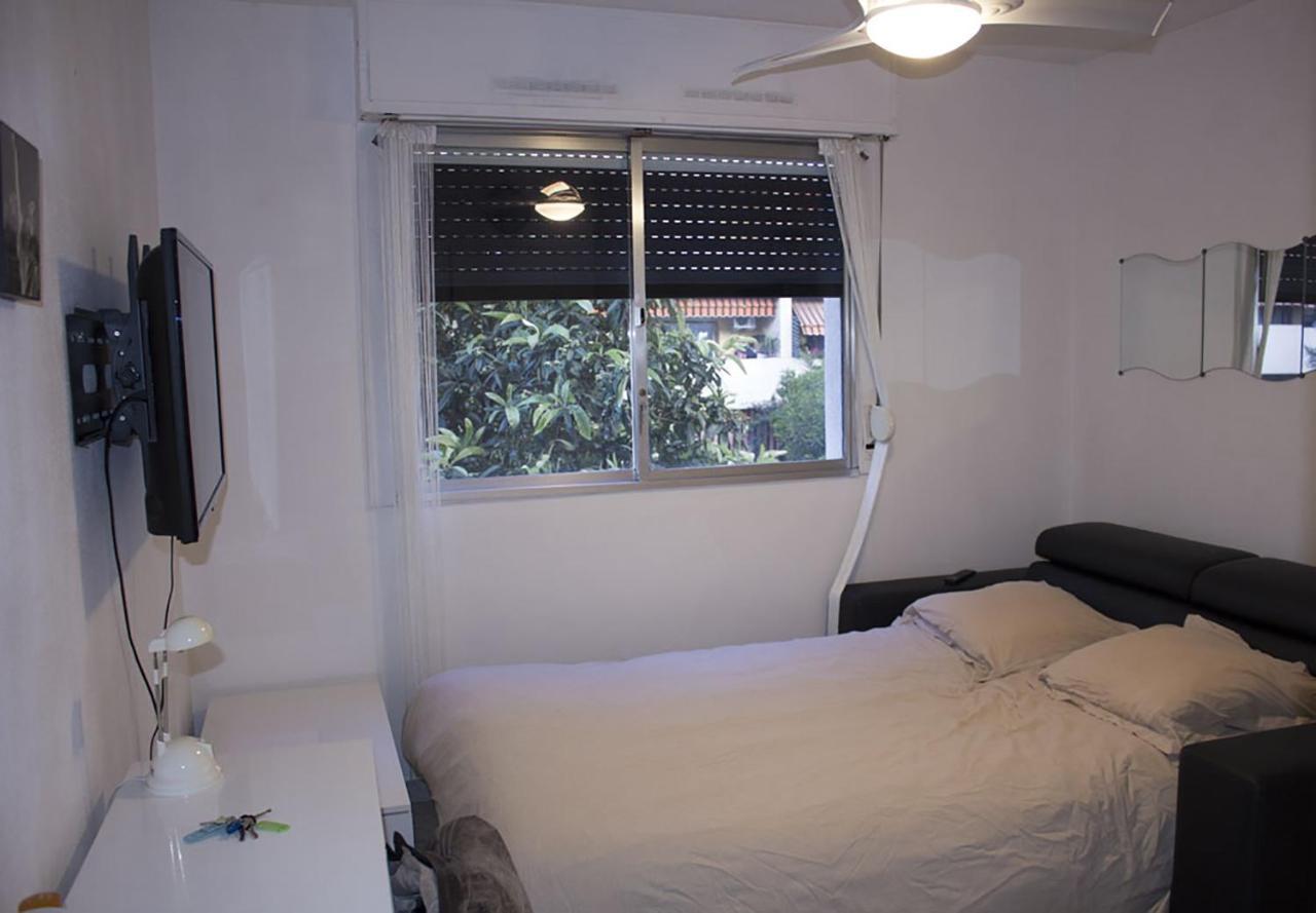 Studio Bord De Mer Nice Ouest Apartment Luaran gambar